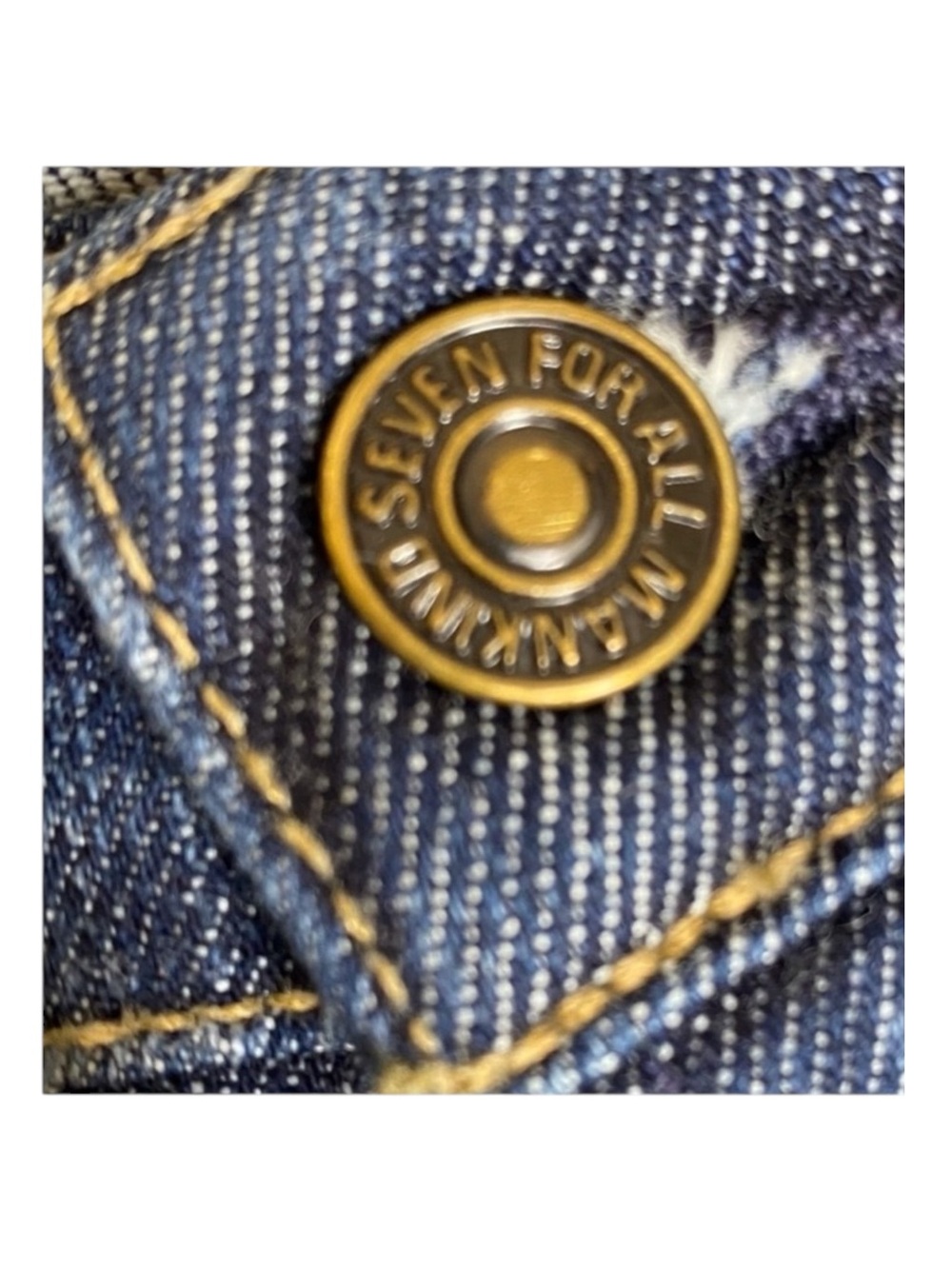 new 7 For All Mankind® ☯︎︎ Gold Medallion Embroidered Bootcut Jeans ☯︎︎ NY Dark - Picture 12 of 17